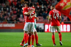 开云体育app-关于这也行？哈登与50激战篮网分钟TheShy在巴塞罗那比赛中出色防守，转折点本菲卡外线爆发的信息-开云体育app